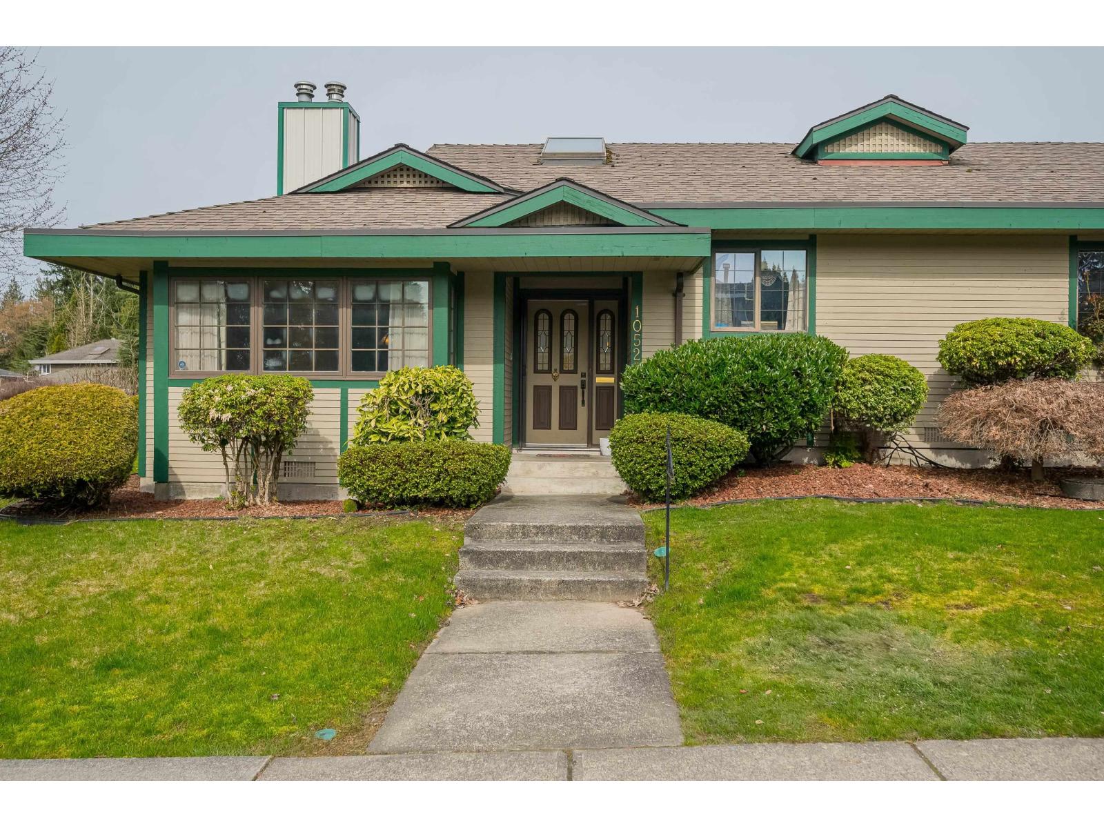 10523 Fraserglen Drive, Surrey, British Columbia  V4N 1V1 - Photo 4 - R3104098