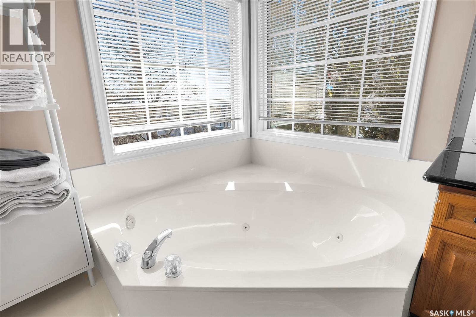 1022 Hurley Way, Saskatoon, Saskatchewan  S7N 4J7 - Photo 32 - SK031824