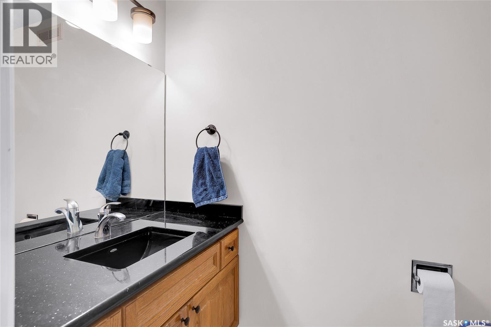 1022 Hurley Way, Saskatoon, Saskatchewan  S7N 4J7 - Photo 40 - SK031824