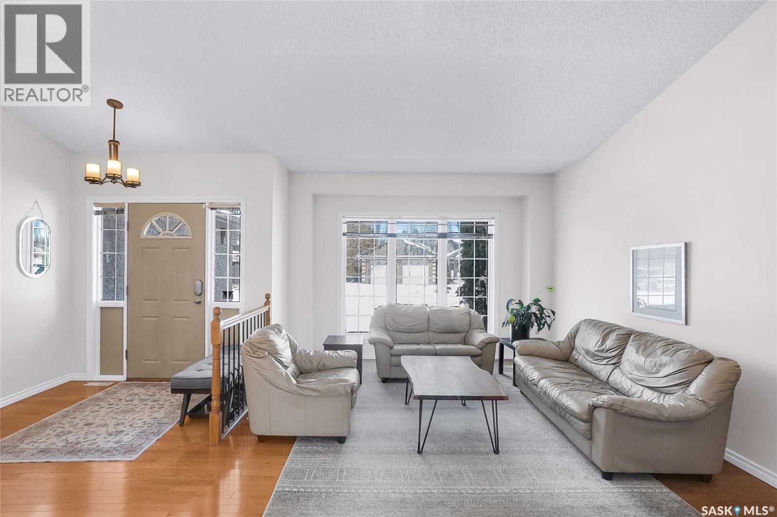 1022 Hurley Way, Saskatoon, Saskatchewan  S7N 4J7 - Photo 7 - SK031824