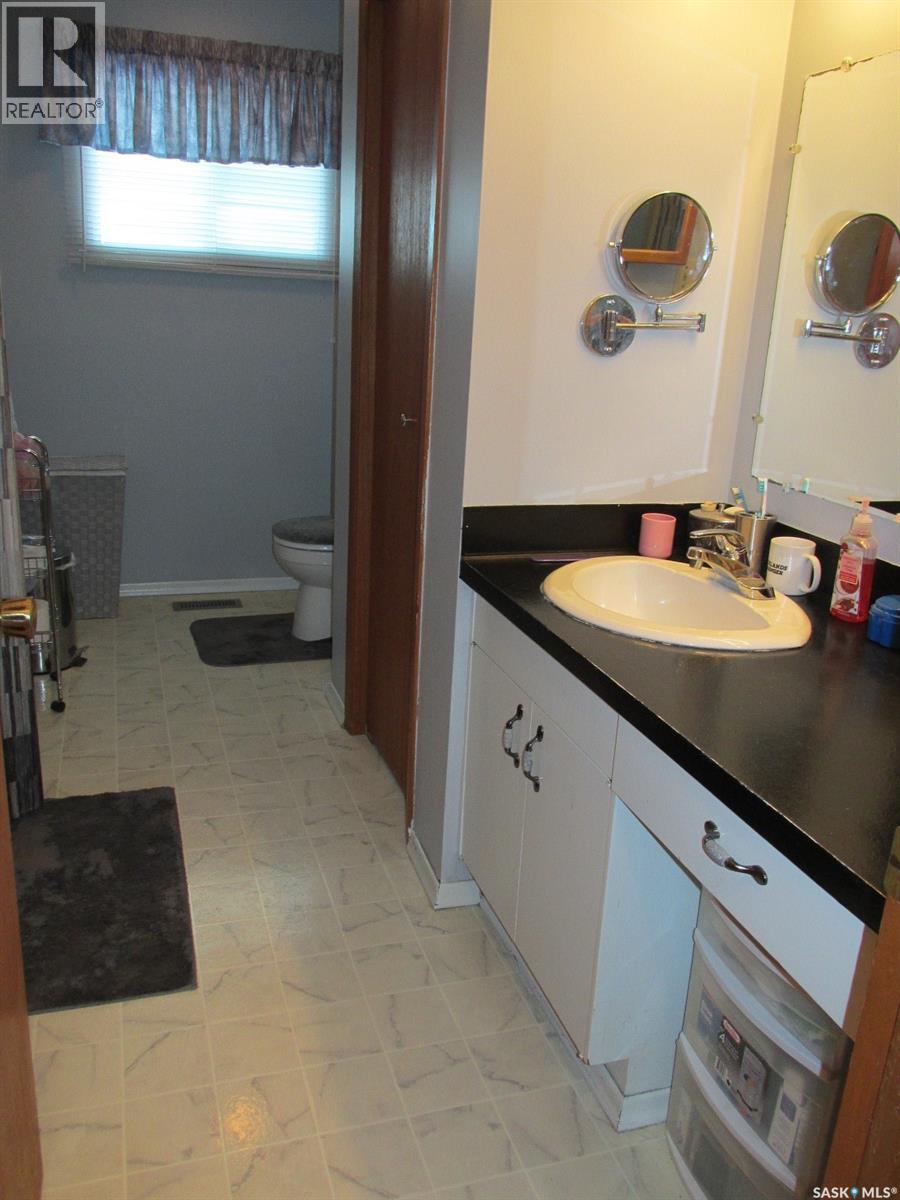 1103 3rd Street W, Nipawin, Saskatchewan  S0E 1E0 - Photo 19 - SK031806