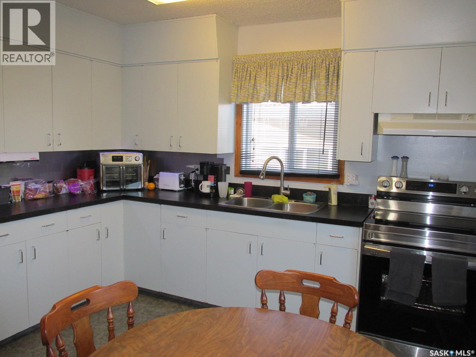 1103 3rd Street W, Nipawin, Saskatchewan  S0E 1E0 - Photo 8 - SK031806