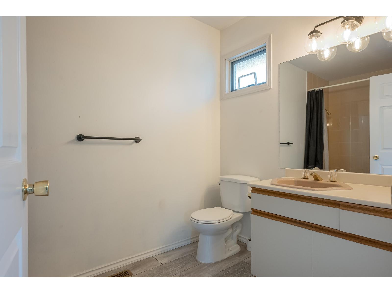 10523 Fraserglen Drive, Surrey, British Columbia  V4N 1V1 - Photo 23 - R3104098