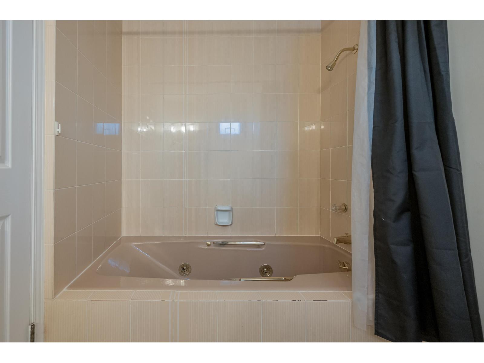 10523 Fraserglen Drive, Surrey, British Columbia  V4N 1V1 - Photo 24 - R3104098