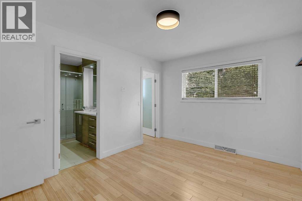 113 Langton Drive Sw, Calgary, Alberta  T3E 5G1 - Photo 15 - A2295562