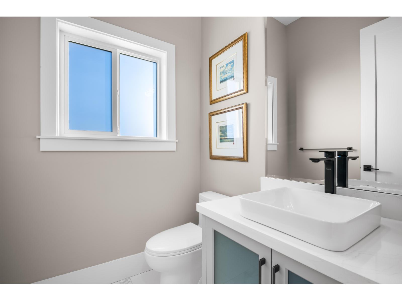 2055 167a St, Surrey, British Columbia  V3Z 1J4 - Photo 8 - R3100406