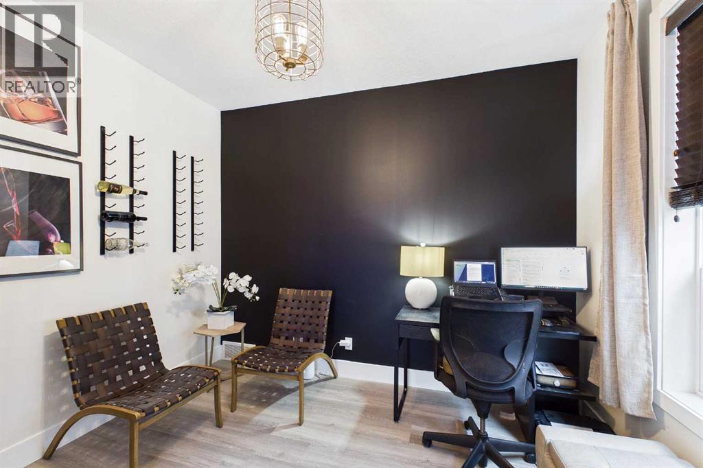 156 Rainbow Falls Heath, Chestermere, Alberta  T1X 0S7 - Photo 5 - A2297410