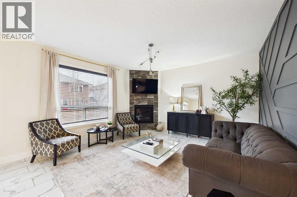 156 Rainbow Falls Heath, Chestermere, Alberta  T1X 0S7 - Photo 7 - A2297410