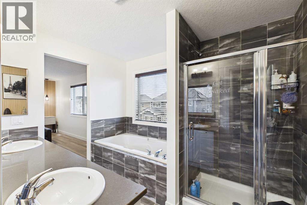 156 Rainbow Falls Heath, Chestermere, Alberta  T1X 0S7 - Photo 29 - A2297410