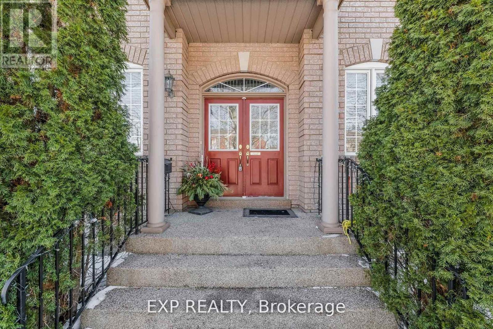 56 Moreau Trail, Toronto, Ontario  M1L 4V3 - Photo 4 - E12946894