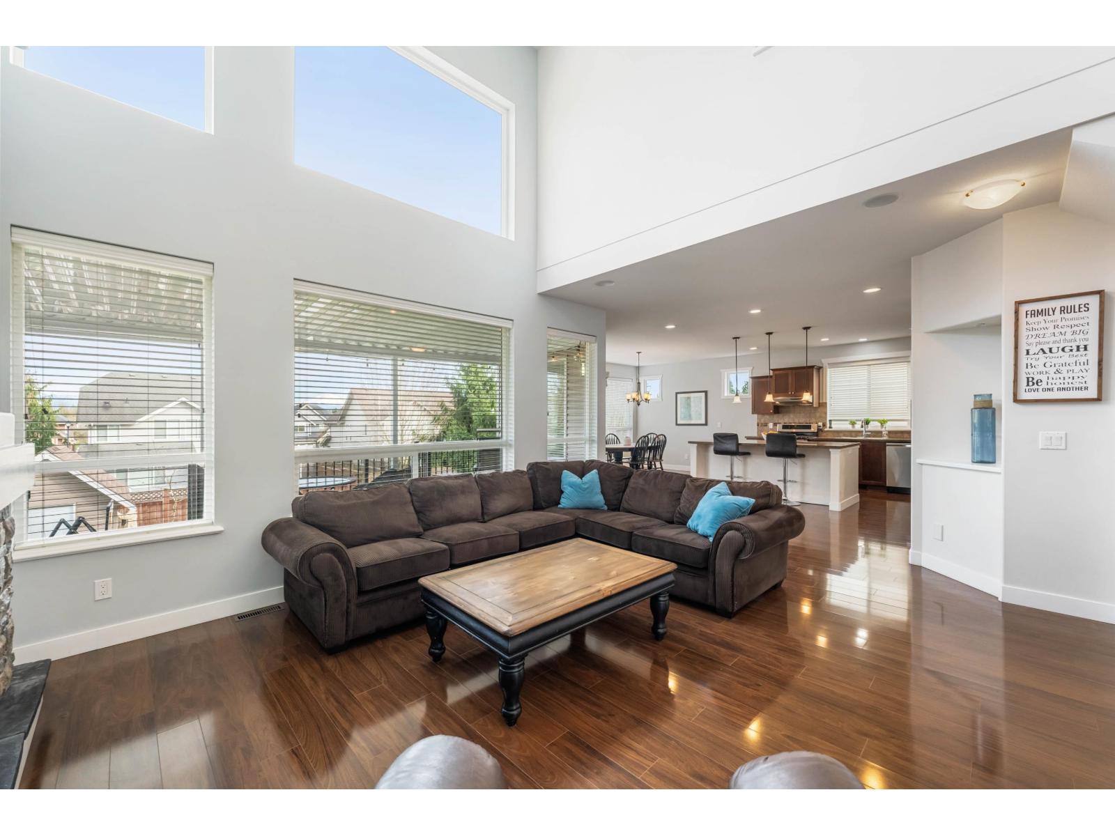 2108 Zinfandel Drive, Abbotsford, British Columbia  V4X 0A6 - Photo 5 - R3102011