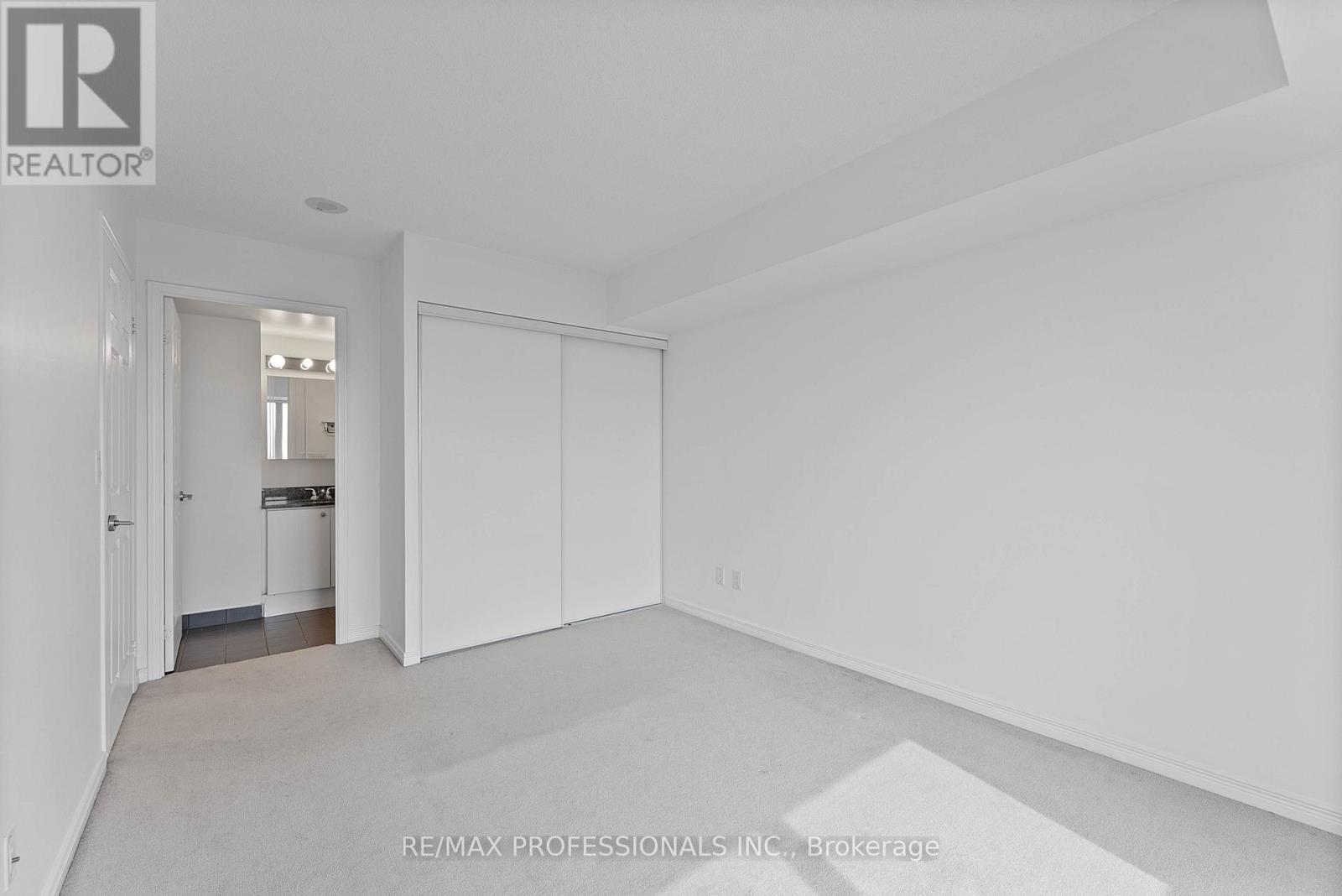 2907 - 3 Michael Power Place, Toronto, Ontario  M9A 0A2 - Photo 19 - W12946582