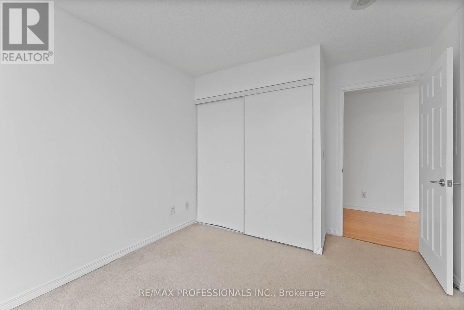 2907 - 3 Michael Power Place, Toronto, Ontario  M9A 0A2 - Photo 24 - W12946582