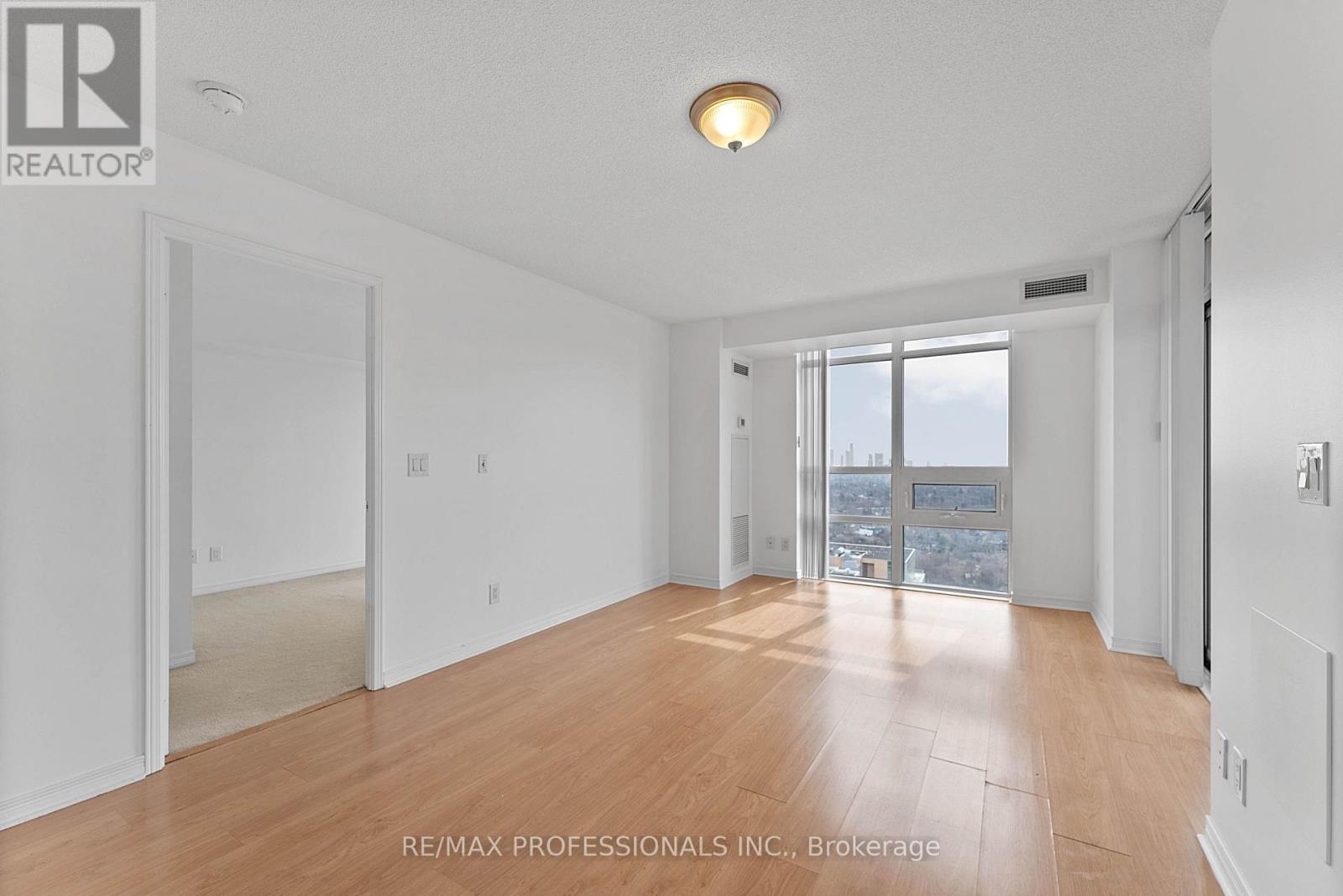 2907 - 3 Michael Power Place, Toronto, Ontario  M9A 0A2 - Photo 6 - W12946582