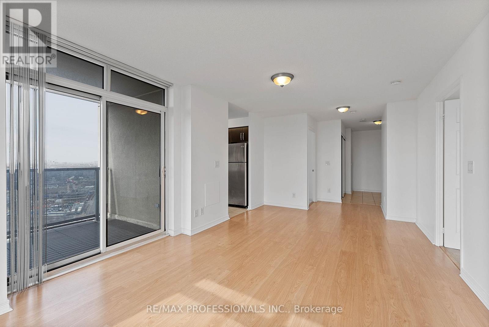 2907 - 3 Michael Power Place, Toronto, Ontario  M9A 0A2 - Photo 8 - W12946582