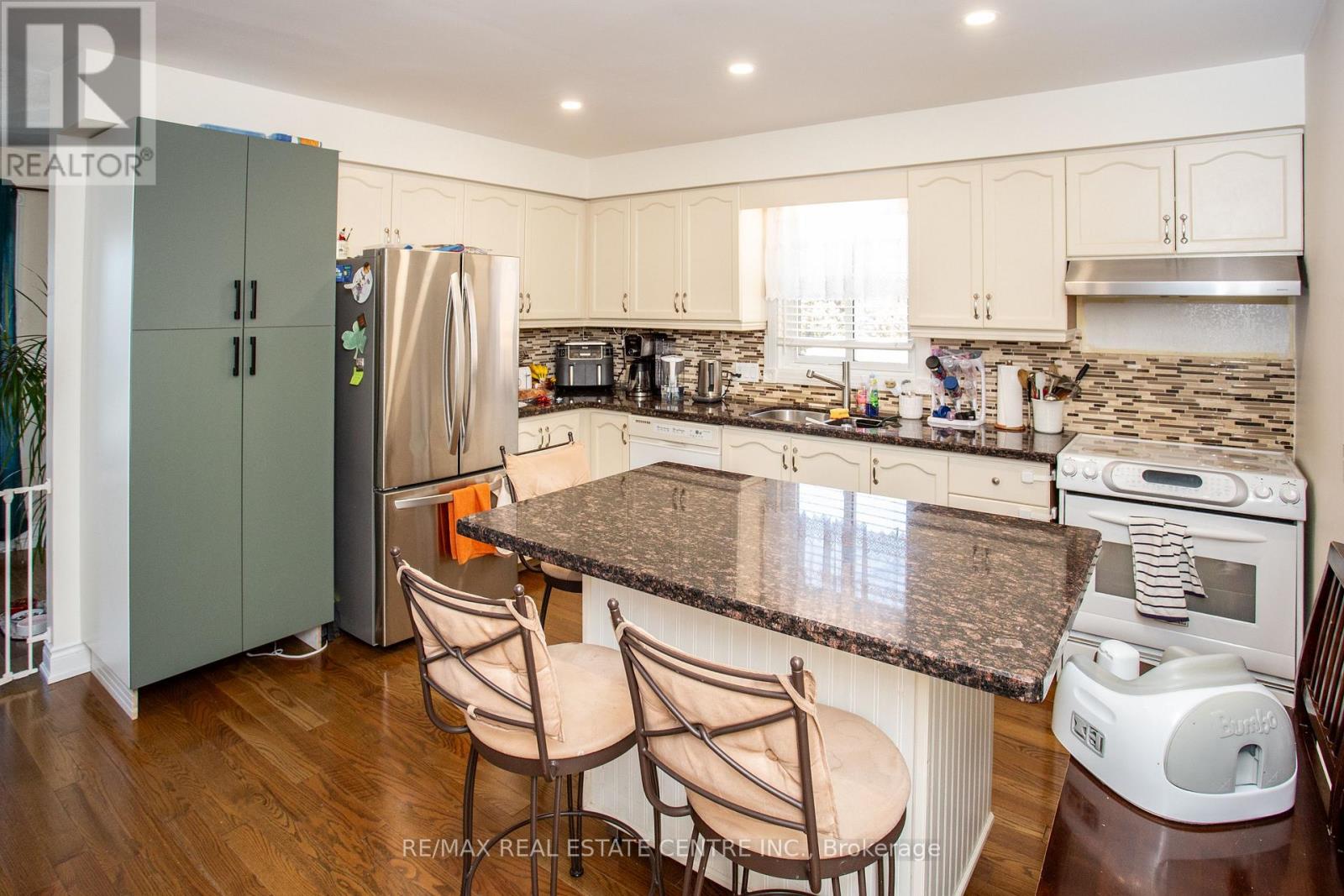 4386 Curia Crescent, Mississauga, Ontario  L4Z 2X3 - Photo 2 - W12946696