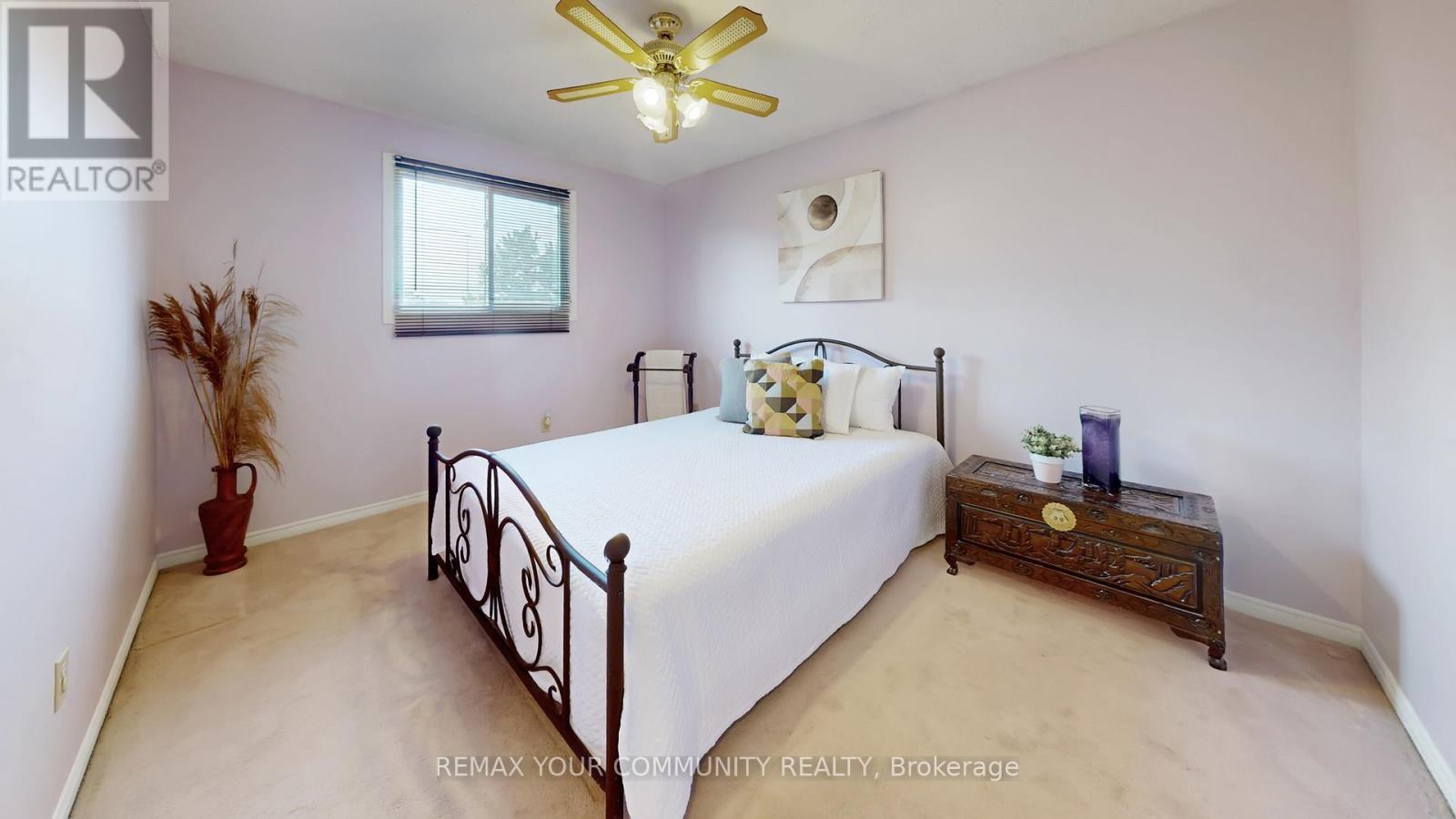 4300 Beacon Lane, Mississauga, Ontario  L5C 3V9 - Photo 13 - W12946706