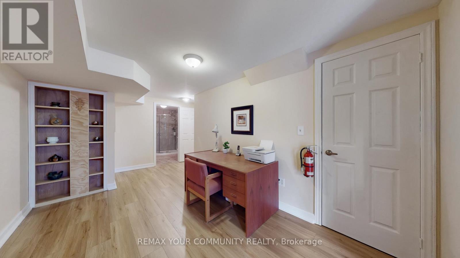 4300 Beacon Lane, Mississauga, Ontario  L5C 3V9 - Photo 21 - W12946706