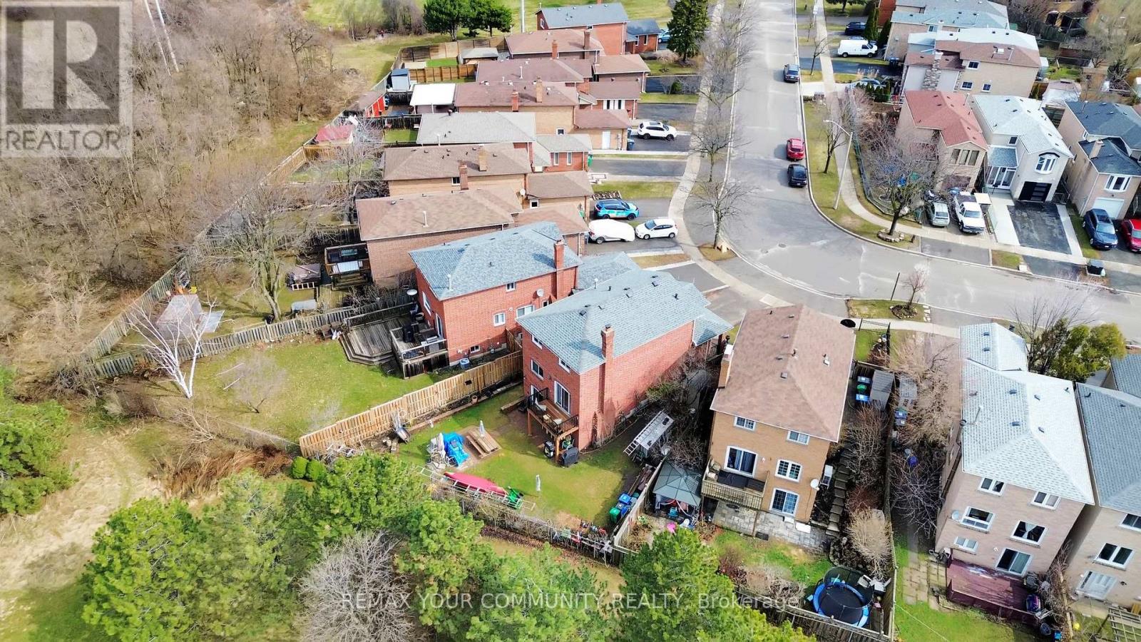 4300 Beacon Lane, Mississauga, Ontario  L5C 3V9 - Photo 35 - W12946706