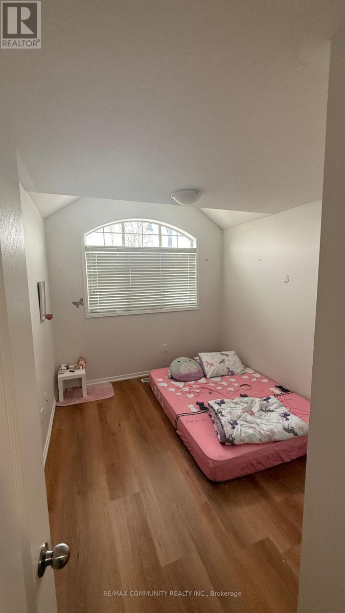 Main - 46 Delambray Street, Brampton, Ontario  K6H 5R6 - Photo 13 - W12946736