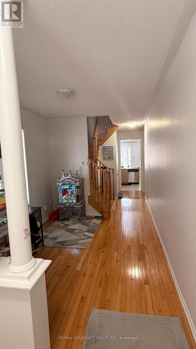 Main - 46 Delambray Street, Brampton, Ontario  K6H 5R6 - Photo 4 - W12946736