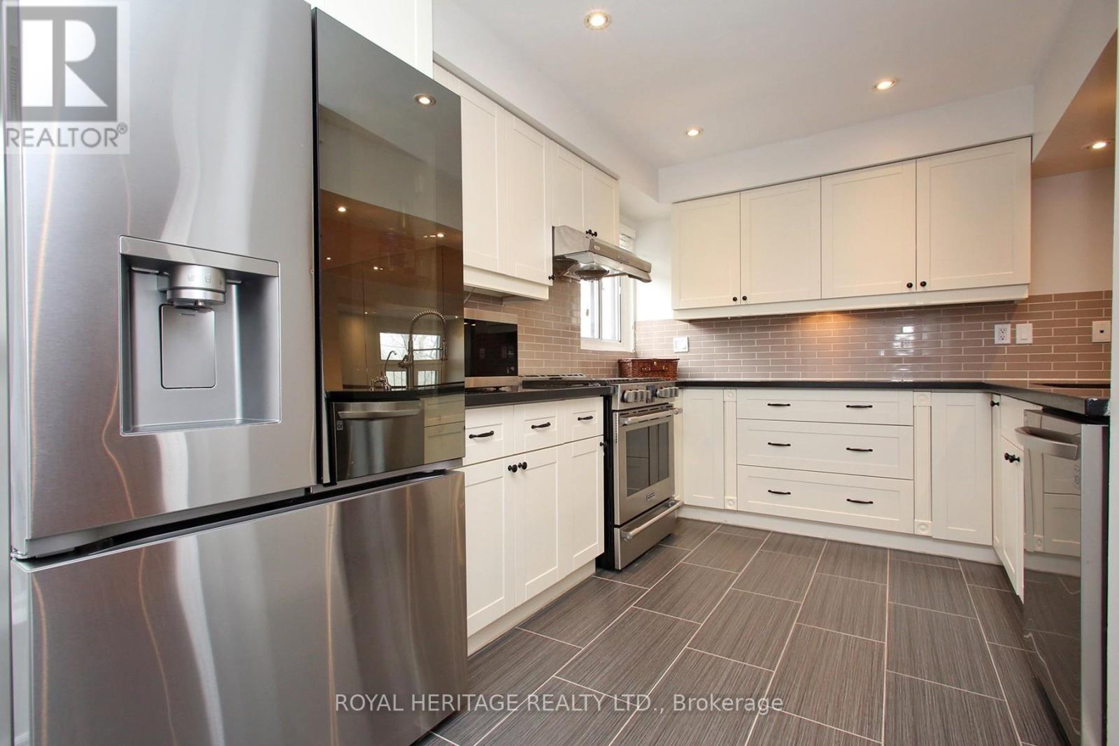 6 - 24 Reid Drive, Mississauga, Ontario  L5M 2A6 - Photo 15 - W12946740