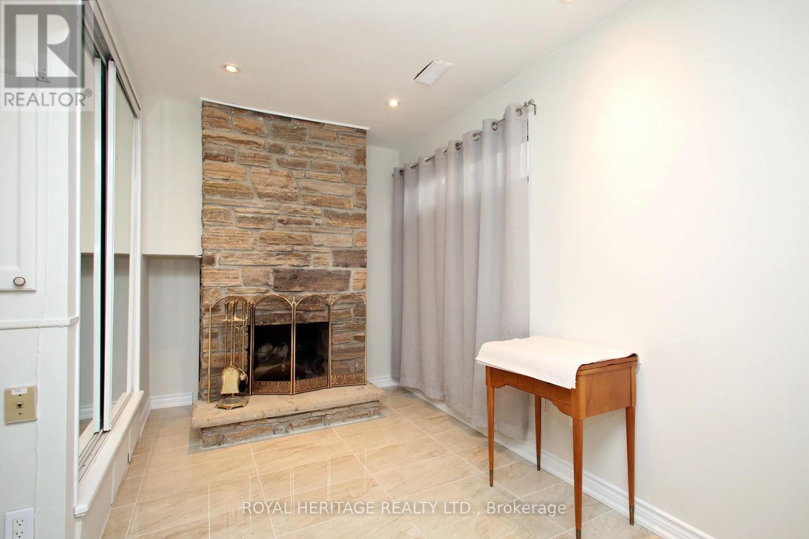 6 - 24 Reid Drive, Mississauga, Ontario  L5M 2A6 - Photo 34 - W12946740