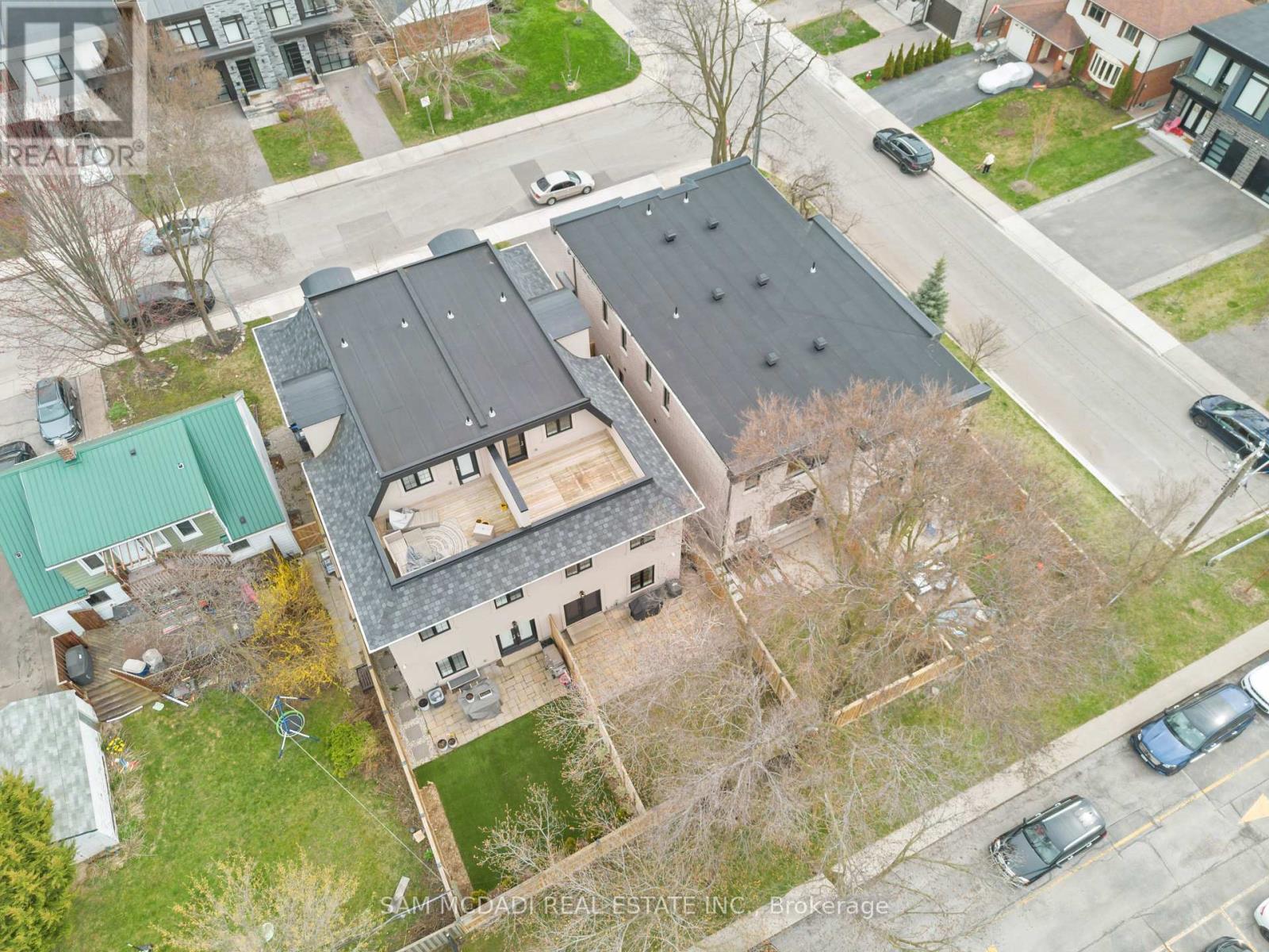 4 Iroquois Avenue, Mississauga, Ontario  L5G 1M6 - Photo 41 - W12946792