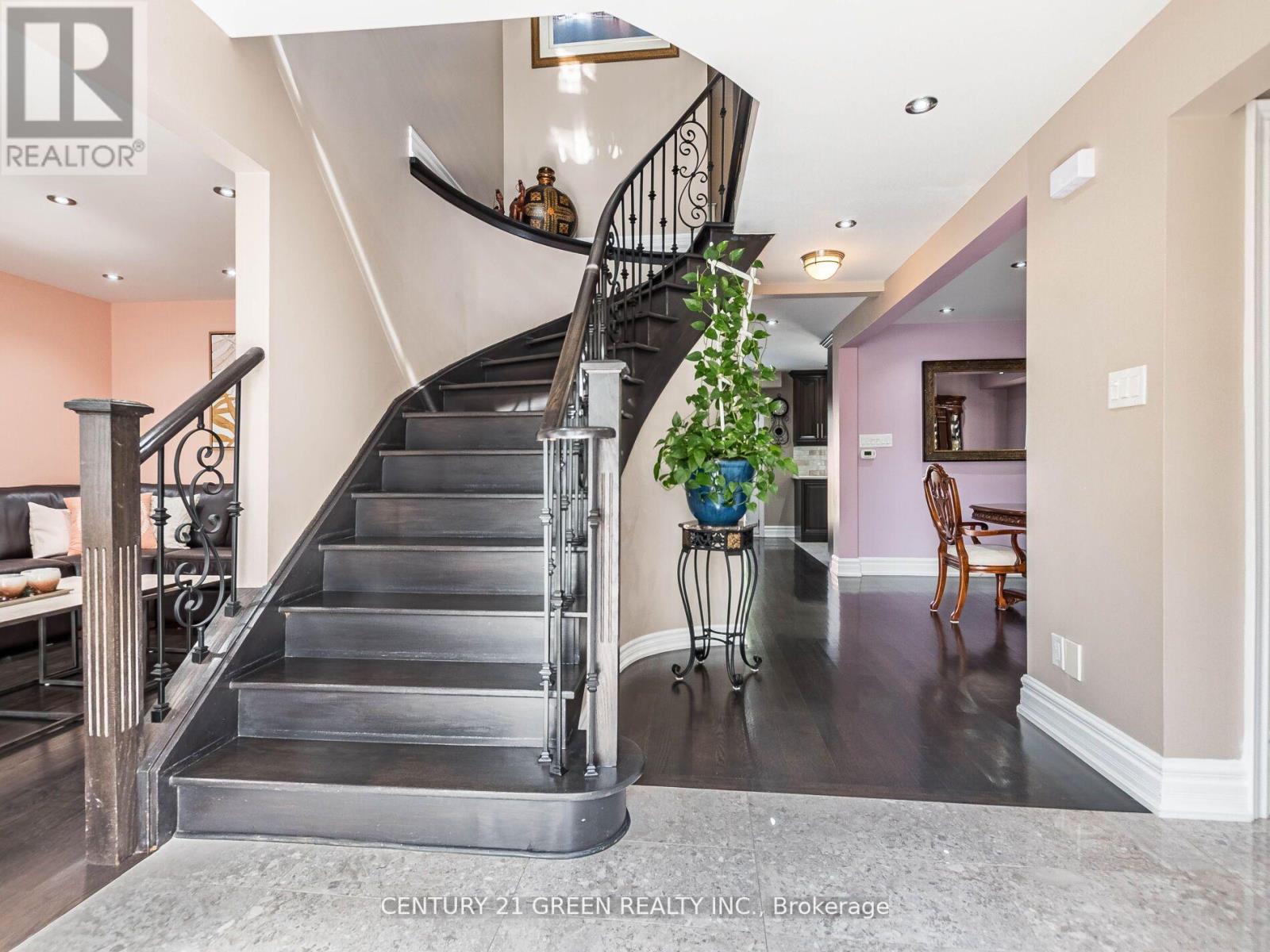 Main - 23 Major William Sharpe Drive, Brampton, Ontario  L6X 3J3 - Photo 3 - W12946800