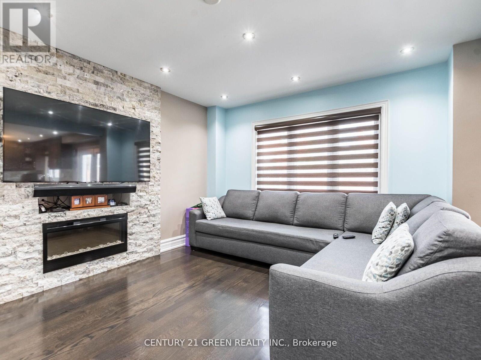 Main - 23 Major William Sharpe Drive, Brampton, Ontario  L6X 3J3 - Photo 7 - W12946800