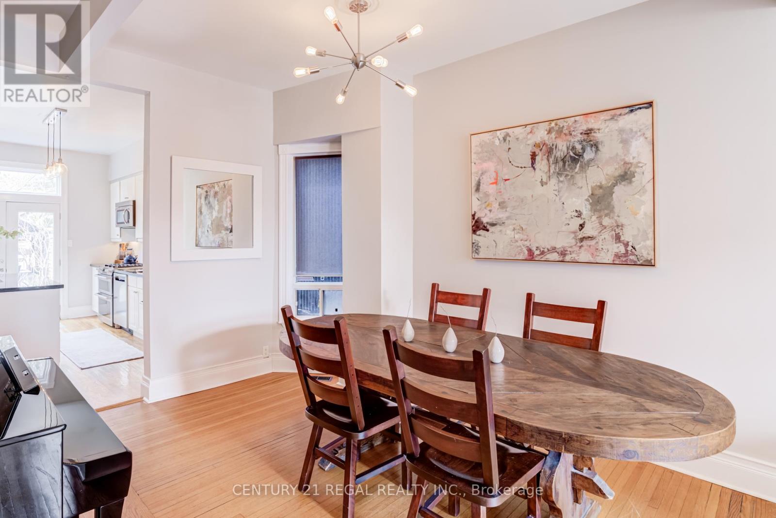 36 Golden Avenue, Toronto, Ontario  M6R 2J4 - Photo 12 - W12946802