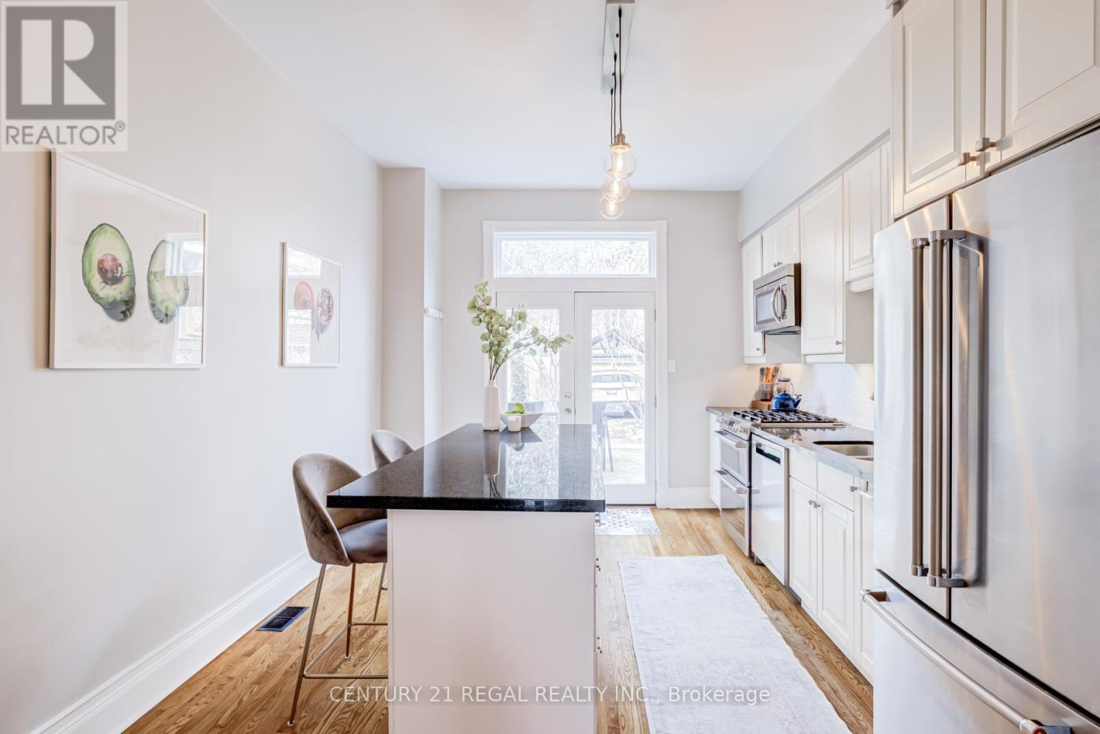 36 Golden Avenue, Toronto, Ontario  M6R 2J4 - Photo 21 - W12946802