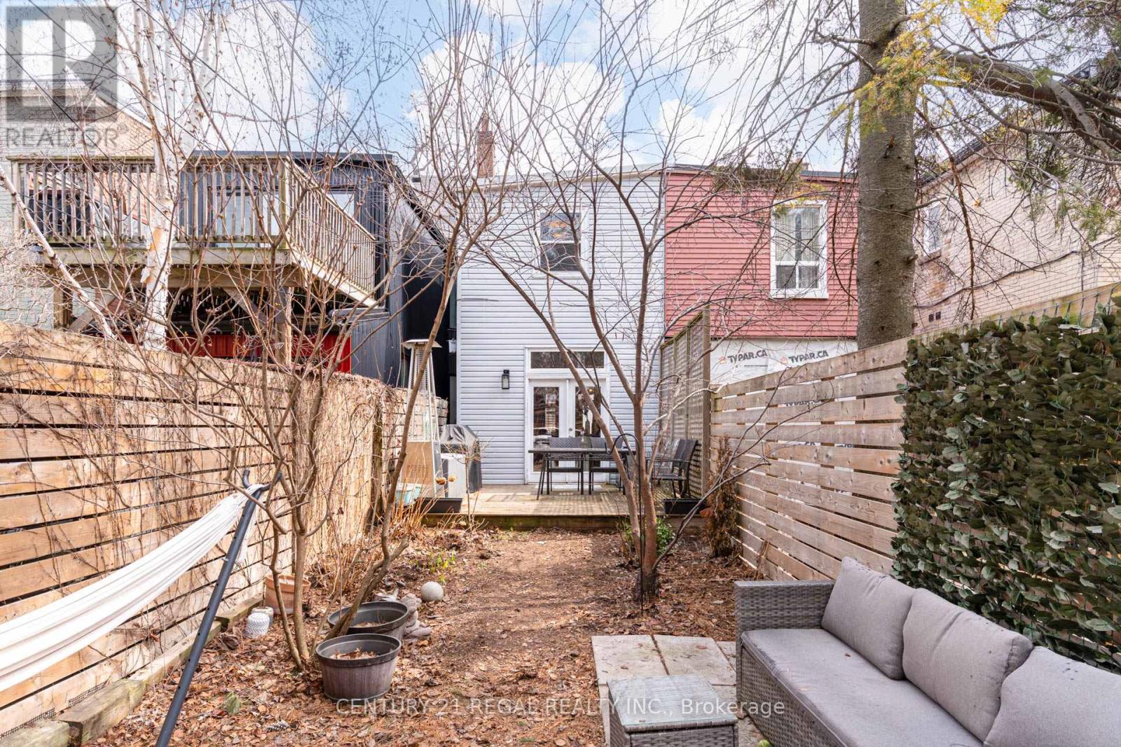 36 Golden Avenue, Toronto, Ontario  M6R 2J4 - Photo 42 - W12946802