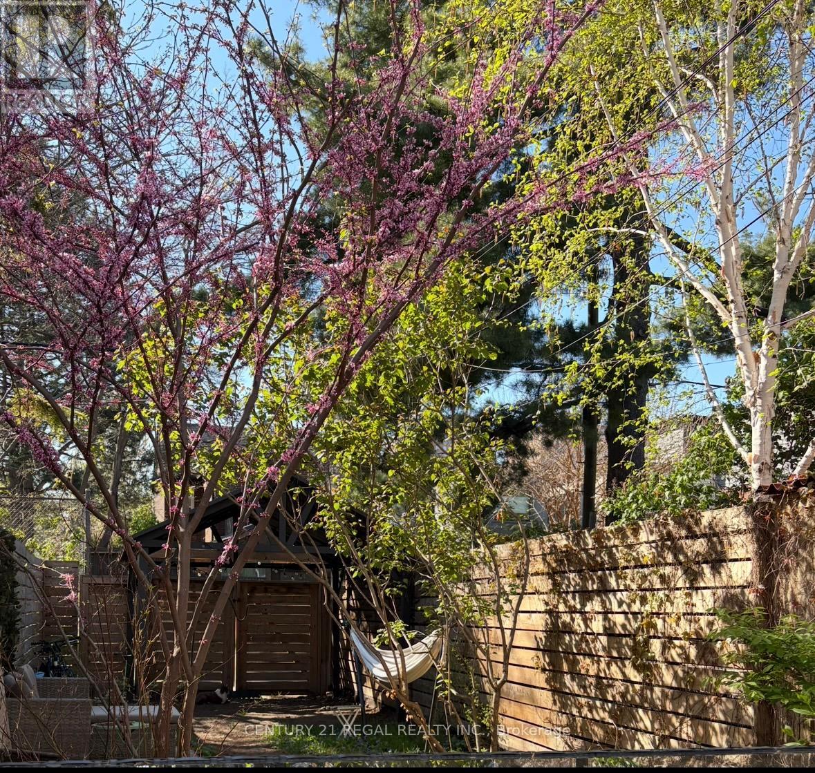 36 Golden Avenue, Toronto, Ontario  M6R 2J4 - Photo 48 - W12946802