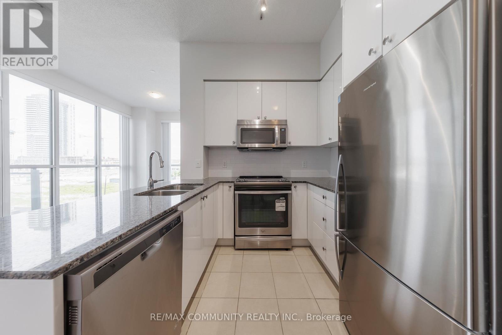 405 - 75 Eglinton Avenue W, Mississauga, Ontario  L5R 0E5 - Photo 7 - W12946804