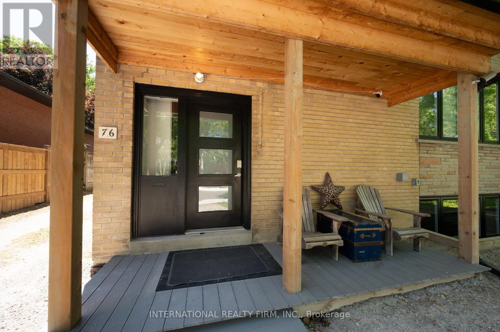 76 Thirty Fifth Street, Toronto, Ontario  M8W 3K4 - Photo 2 - W12946880