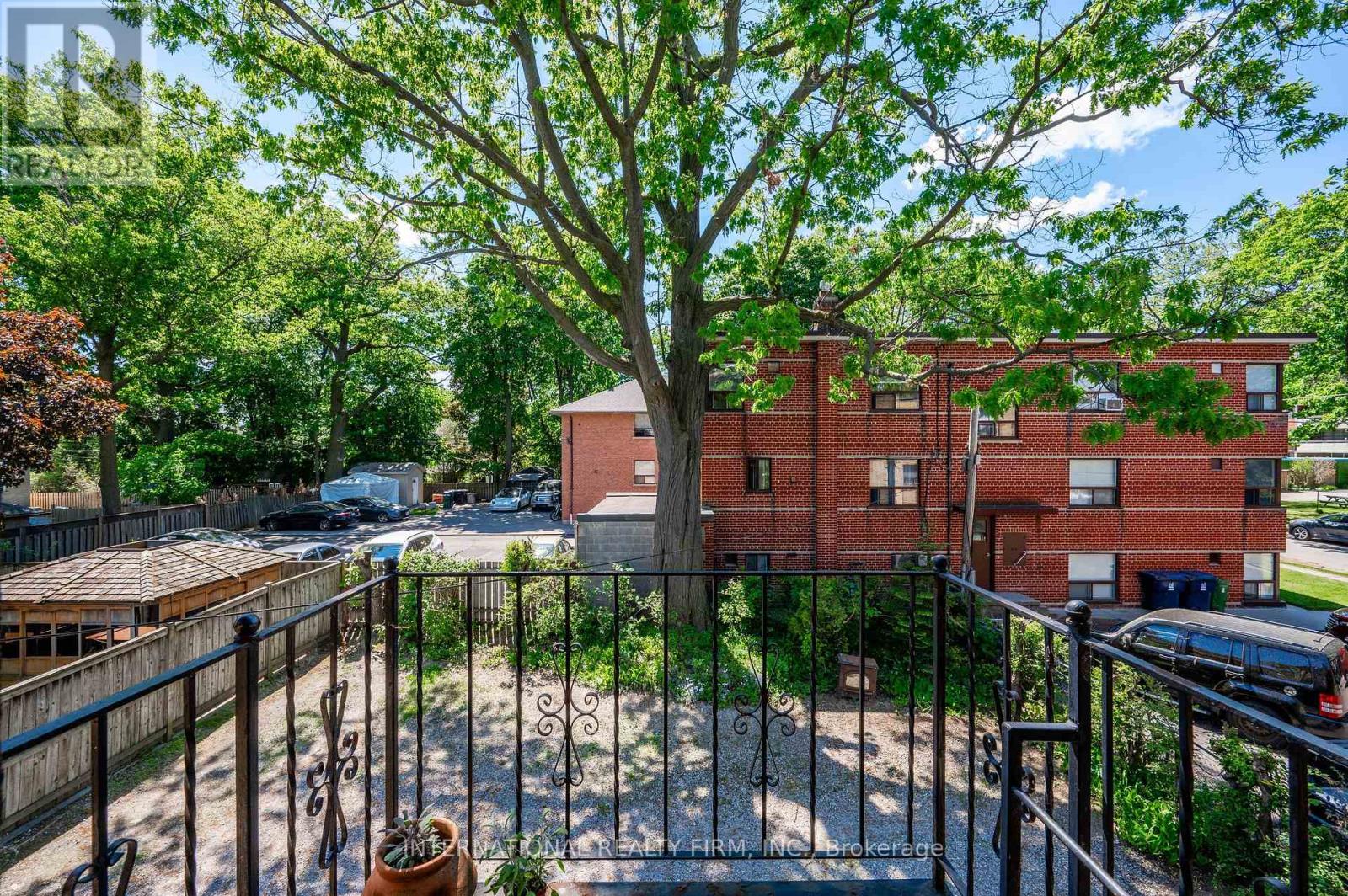 76 Thirty Fifth Street, Toronto, Ontario  M8W 3K4 - Photo 31 - W12946880