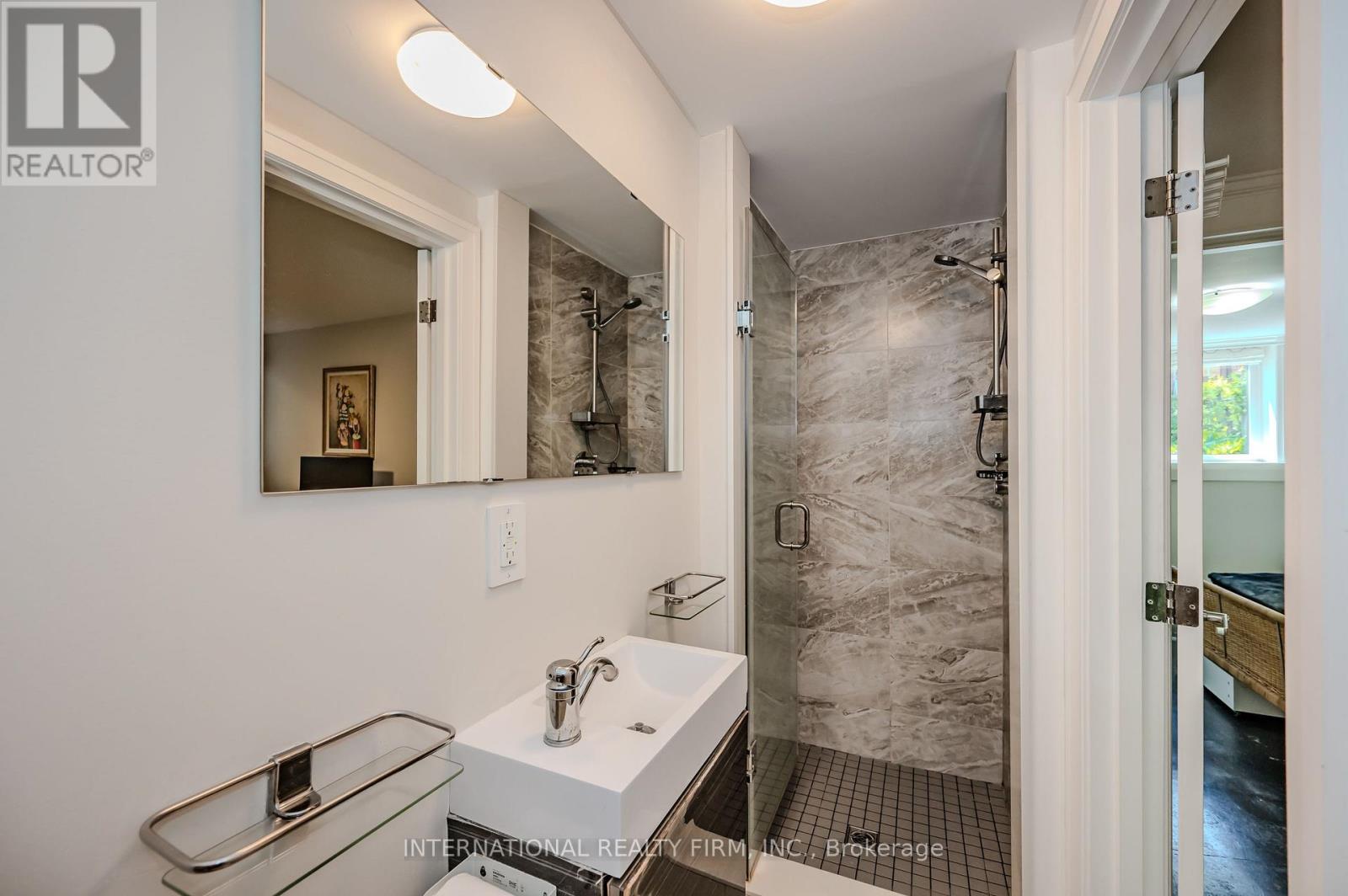 76 Thirty Fifth Street, Toronto, Ontario  M8W 3K4 - Photo 41 - W12946880