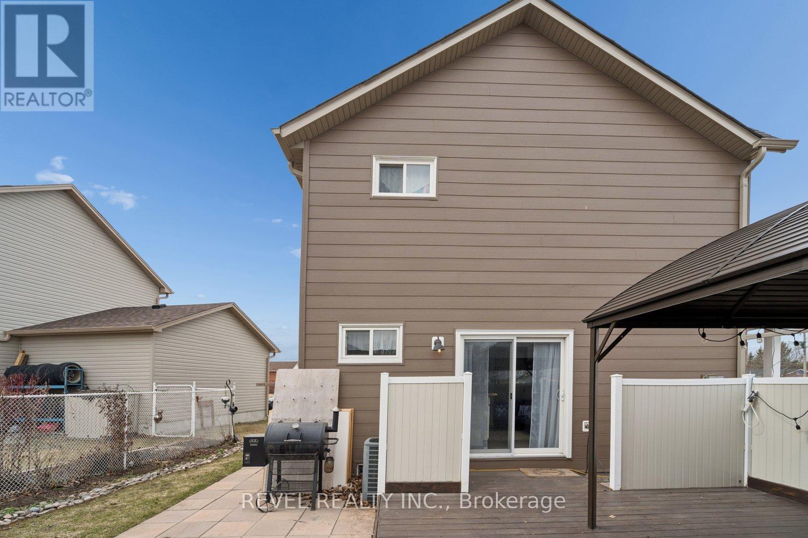 284 Victoria Avenue N, Kawartha Lakes, Ontario  K9V 6A8 - Photo 46 - X12829796