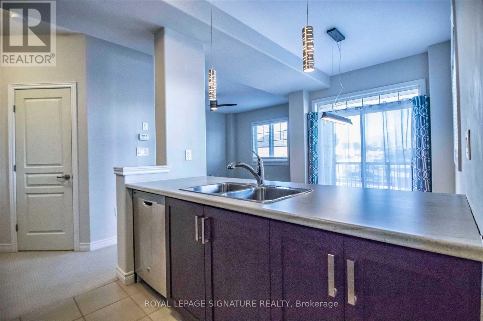 225 Westbank Trail, Hamilton, Ontario  L8J 0H4 - Photo 5 - X12946658