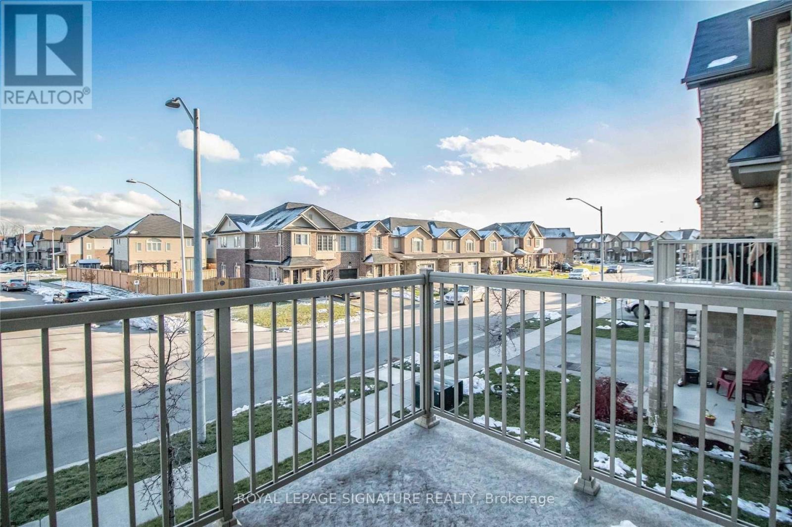 225 Westbank Trail, Hamilton, Ontario  L8J 0H4 - Photo 8 - X12946658