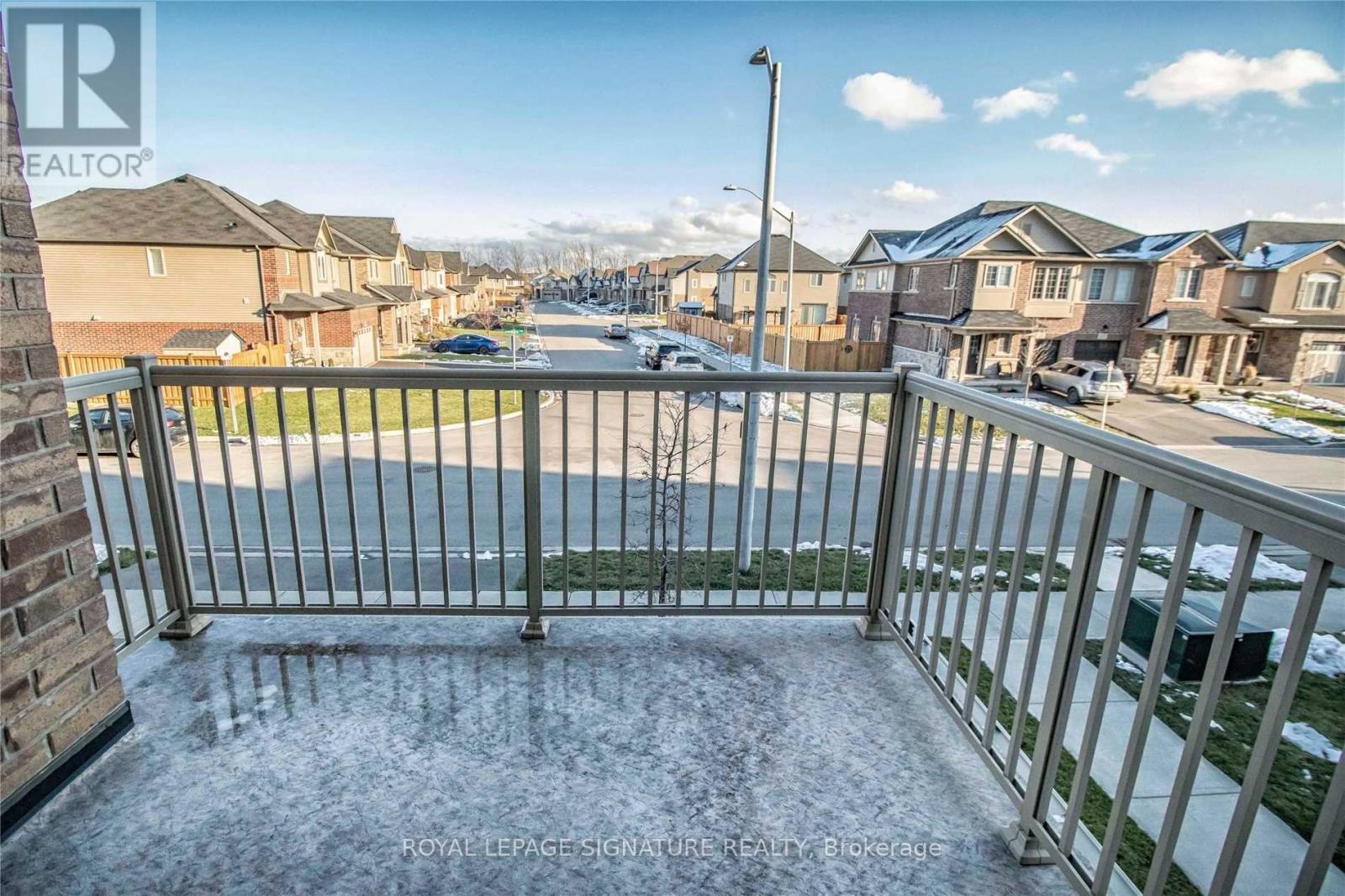 225 Westbank Trail, Hamilton, Ontario  L8J 0H4 - Photo 9 - X12946658