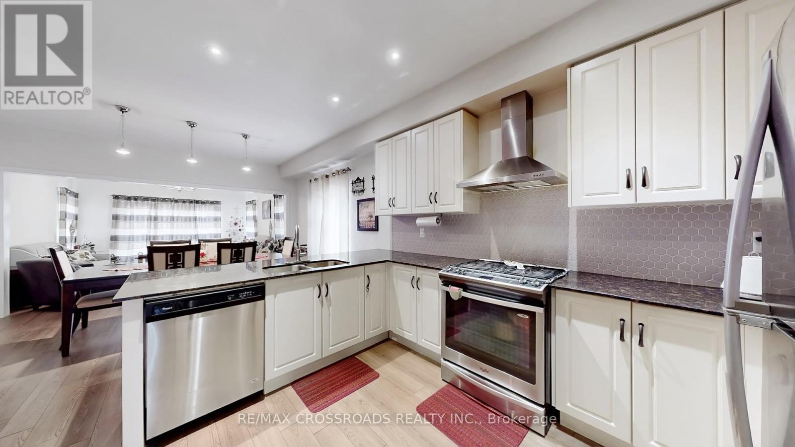 56 Dominion Crescent, Niagara-On-The-Lake, Ontario  L0S 1J1 - Photo 11 - X12946738