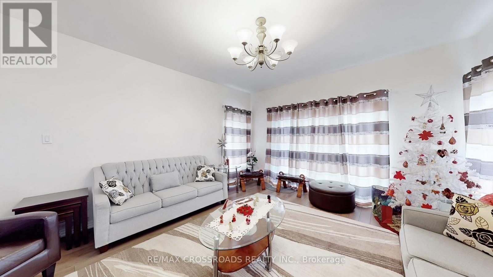 56 Dominion Crescent, Niagara-On-The-Lake, Ontario  L0S 1J1 - Photo 3 - X12946738