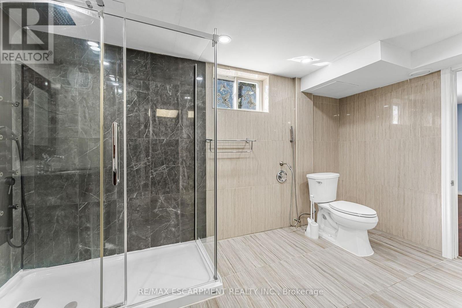 6122 Mayfair Drive, Niagara Falls, Ontario  L0R 2A0 - Photo 23 - X12946772