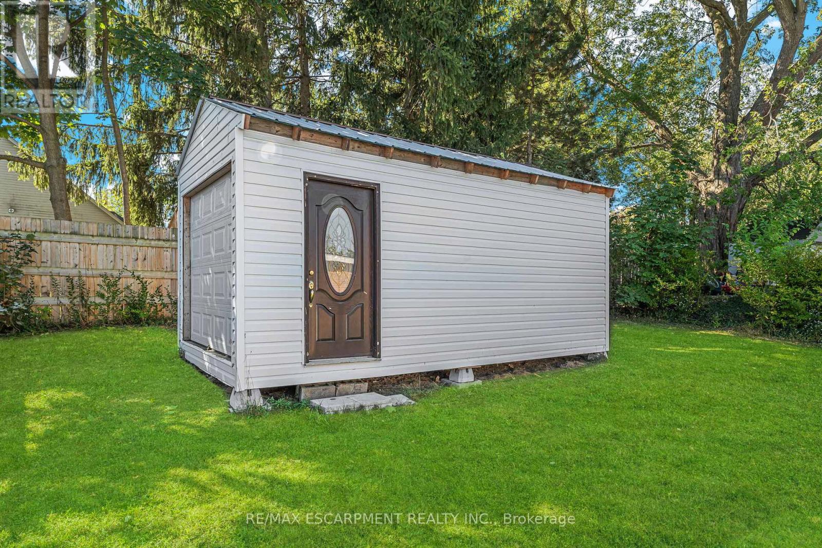 6122 Mayfair Drive, Niagara Falls, Ontario  L0R 2A0 - Photo 28 - X12946772