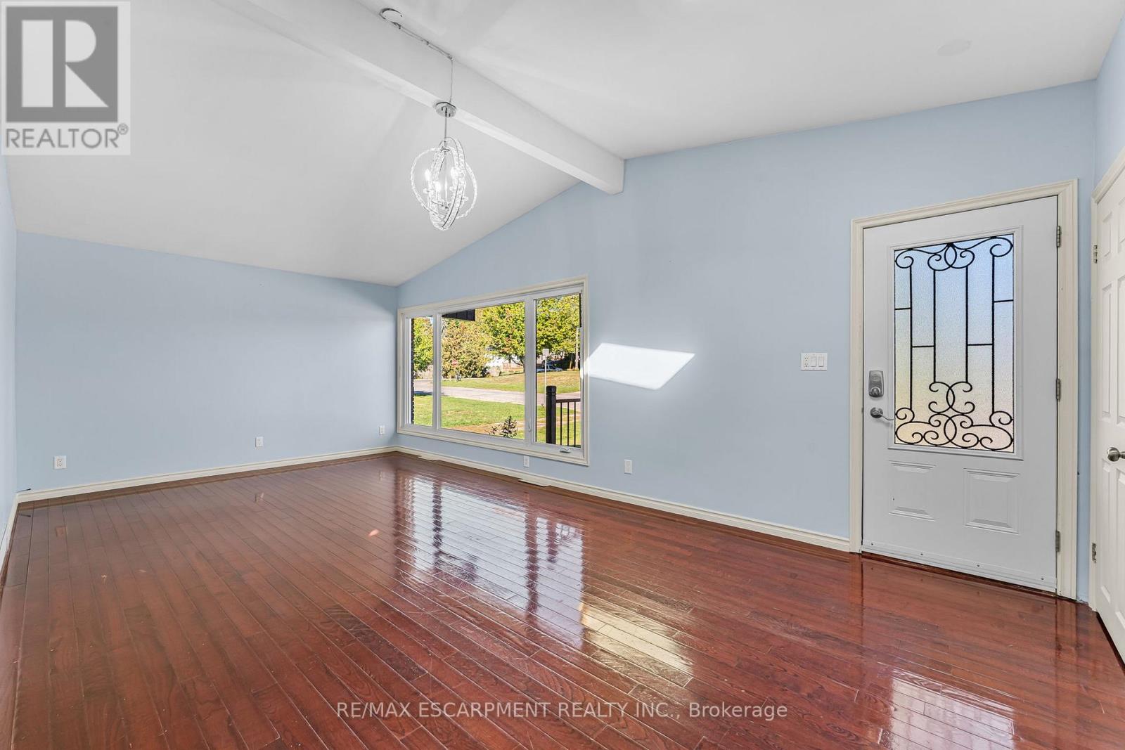 6122 Mayfair Drive, Niagara Falls, Ontario  L0R 2A0 - Photo 9 - X12946772