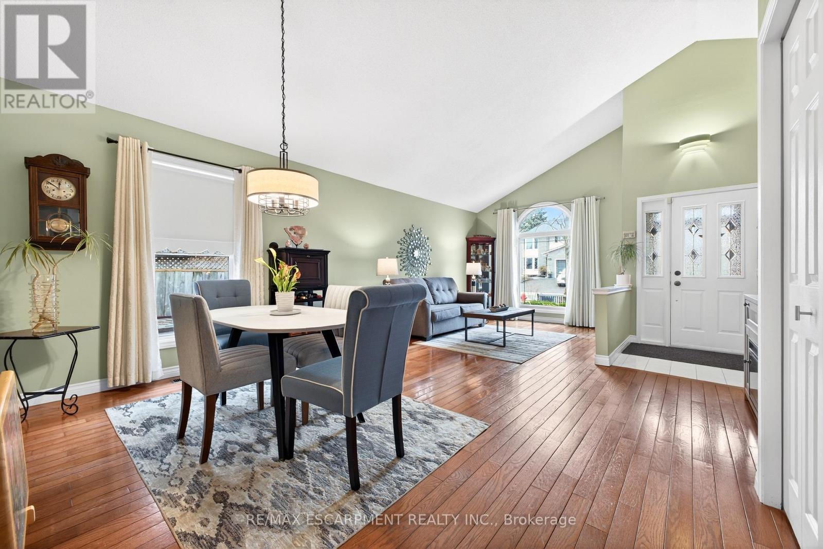 22 Novoco Drive, Hamilton, Ontario  L9C 7E8 - Photo 12 - X12946850