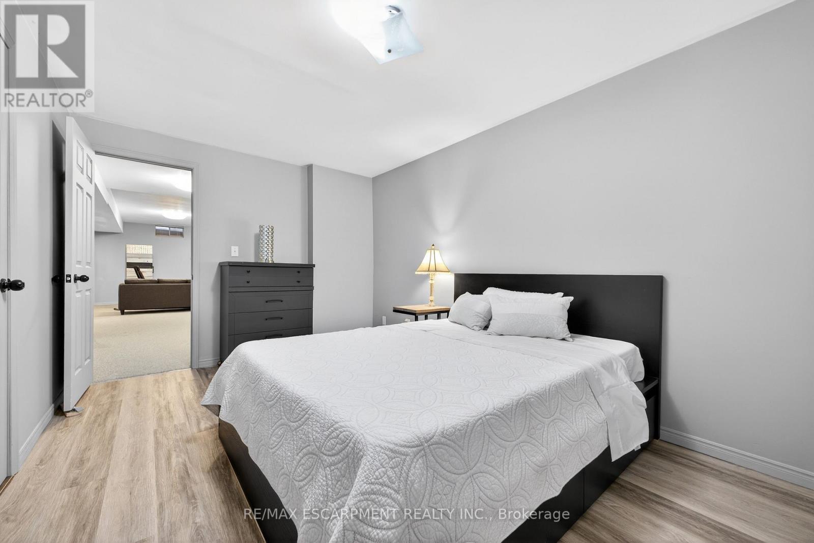 22 Novoco Drive, Hamilton, Ontario  L9C 7E8 - Photo 23 - X12946850