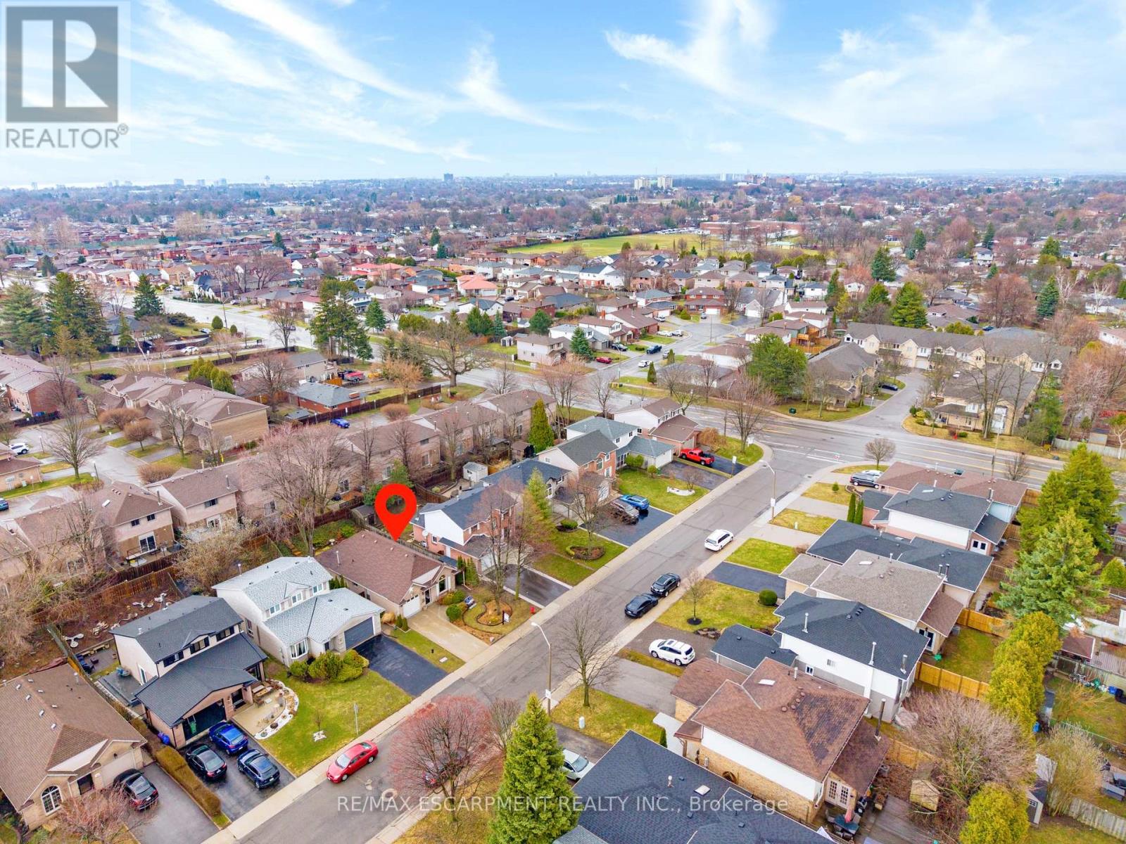 22 Novoco Drive, Hamilton, Ontario  L9C 7E8 - Photo 4 - X12946850